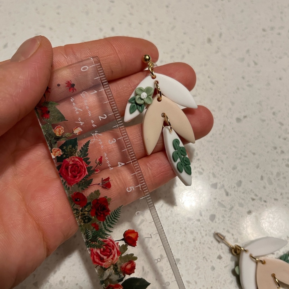 Elegant Pink and White Leaf drop‎ Earrings - Picture 8 of 10